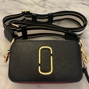 Marc Jacobs crossbody purse
